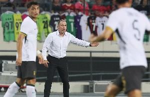 东体：久帅训练中体现三中卫方案，但目前无法判断摆532还是541